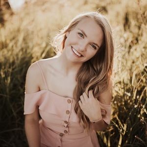 Meet your Posher, Megan